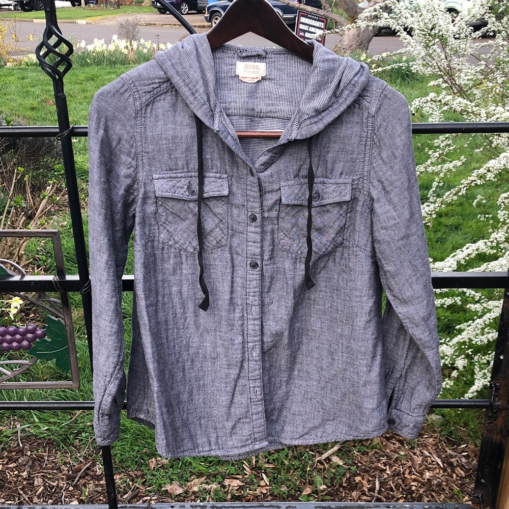 Boston Traders denim style lightweight shirts size S